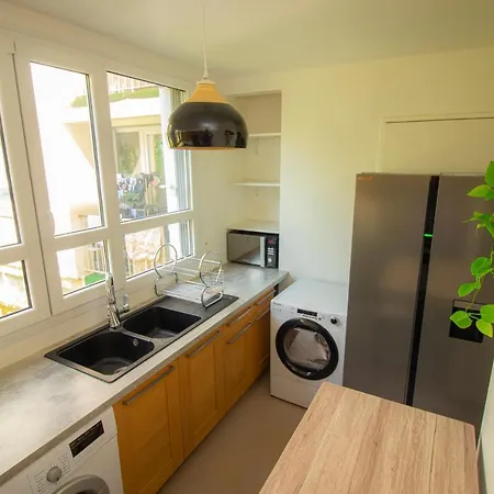 L'estival En Colocation Homestay Le Plessis-Robinson